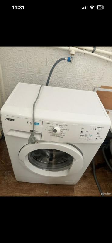 Продам: горка -1200руб., тумбочки-500руб., телевизор-500руб., стиральная машинка - 3000руб., газовая - Новотроицк