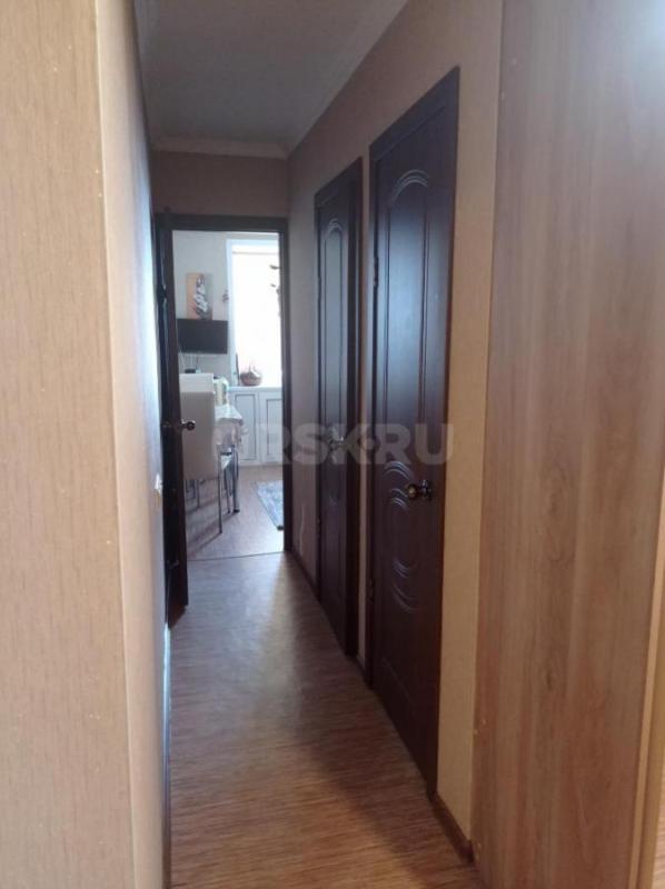 Продам 3-х комнатную квартиру на 4 этаже, 9 этажного дома, в районе Тбилисская, пр. - Орск