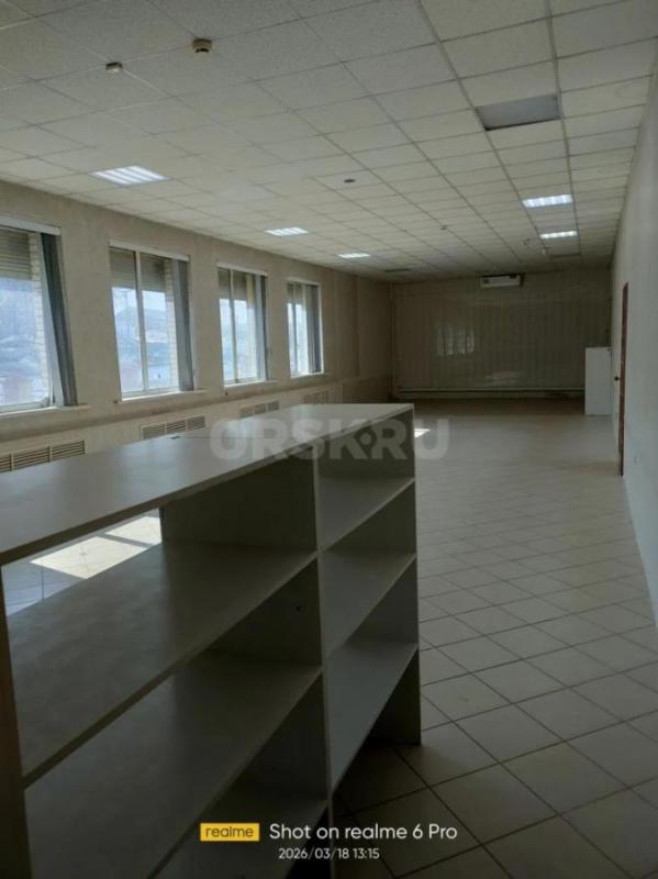 Сдам в аренду магазин, состоящий из двух помещений -250 и 120 кв. - Орск