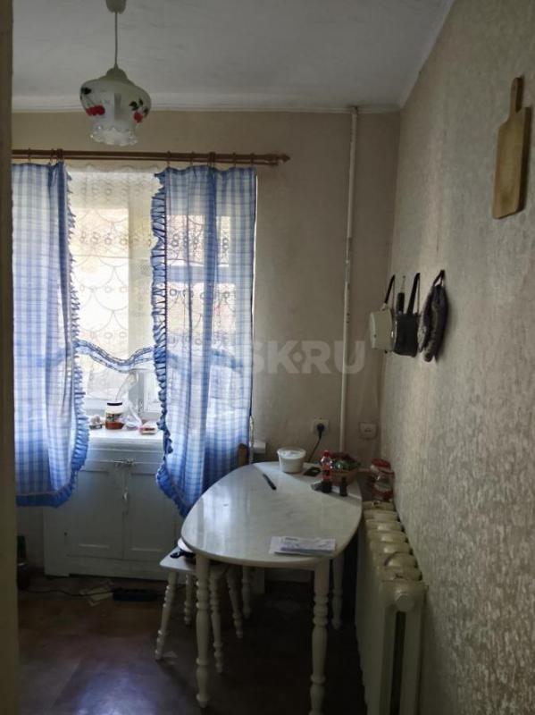 Продам квартиру на 1 м этаже, по улице Шелухина, привокзальный район, очень хорошее расположение, це - Орск