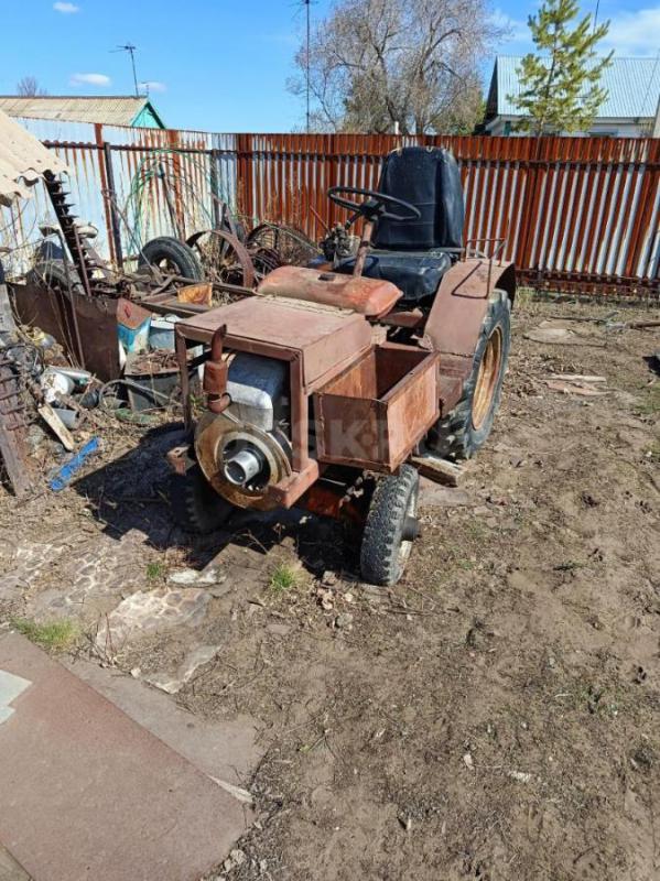 продам мини трактор в наличии плуг  косилка и грабли - Орск