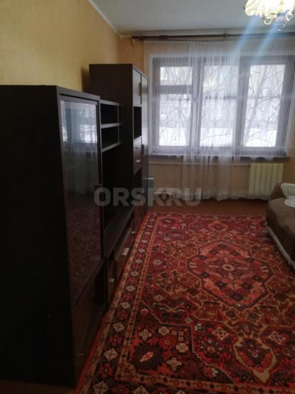 Сдам 2к квартиру в районе 6 школы. - Орск