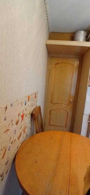 Предлагаем Вашему вниманию светлую уютную квартиру  с хорошими ремонтом по приемлемой цене
• г. - Новотроицк