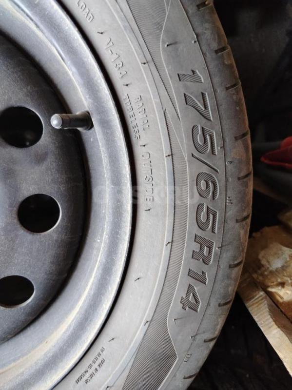 Комплект летних колёс в сборе на ВАЗ 175/65 R14 Viatti Strada в хорошем состоянии, разболтовка 4 х 9 - Орск