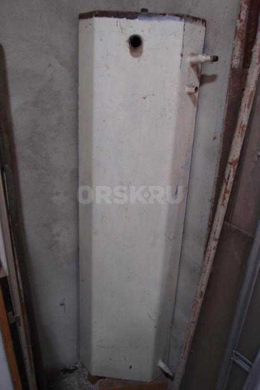 Продам металлическая дверь 930х2100х5мм. с замком --4500 руб. - Орск