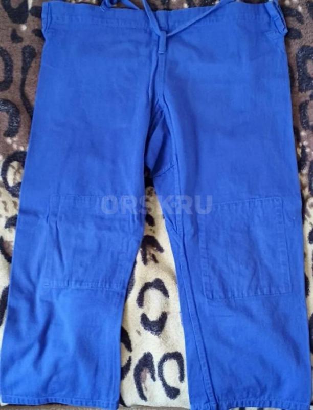 Продам кимоно (б/у, в хорошем состоянии, очень плотная ткань), на рост 155 - Орск