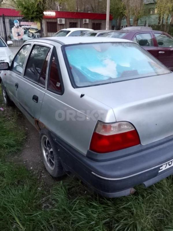 Продам Дэу Нексия 2003г,расходует масло,дымит,торг! - Орск