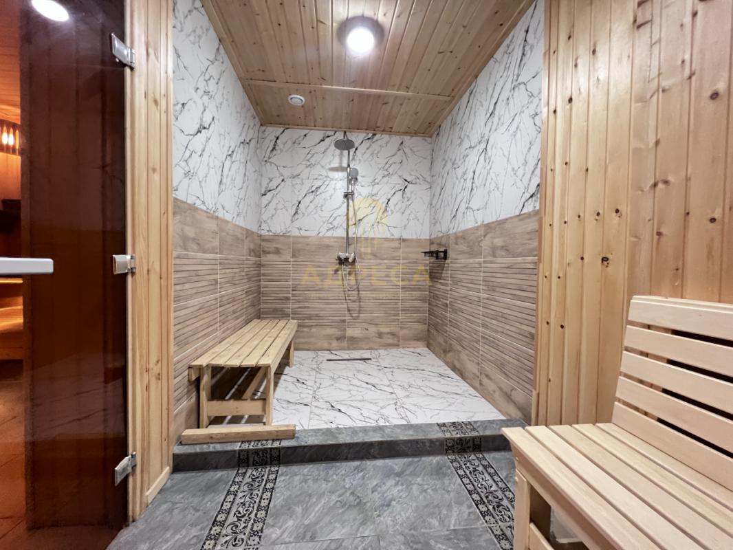 Продаётся просторный и надёжный дом для большой семьи в поселке Ленина ( Заречье) со всей необходимо - Ленина