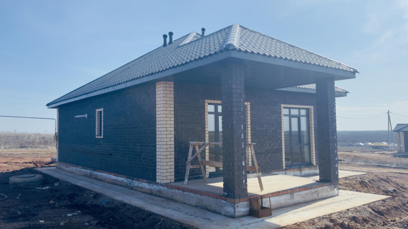 🏡 Нoвый киpпичный дом c терpасой (106 м&sup2;) в прoдаже! - Соловьевка