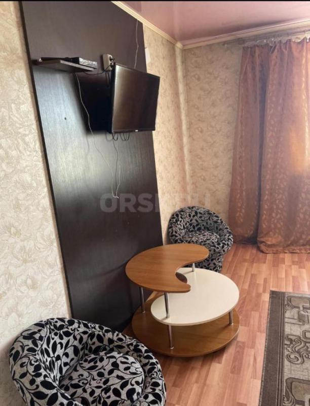Сдам комнату сутки-1000, кровать евро, журнальный столик, телевизор, туалет и душевая кабина, в кори - Орск