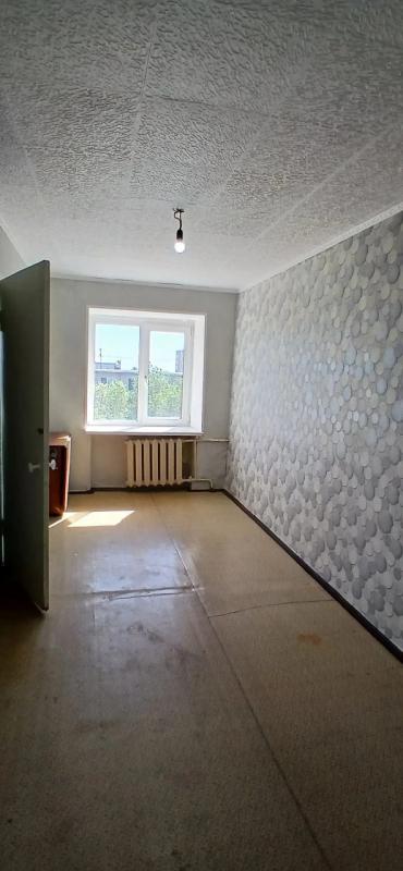 В продаже  2-комнатная квартира по очень хорошей  цене по адресу:  г. - Новотроицк