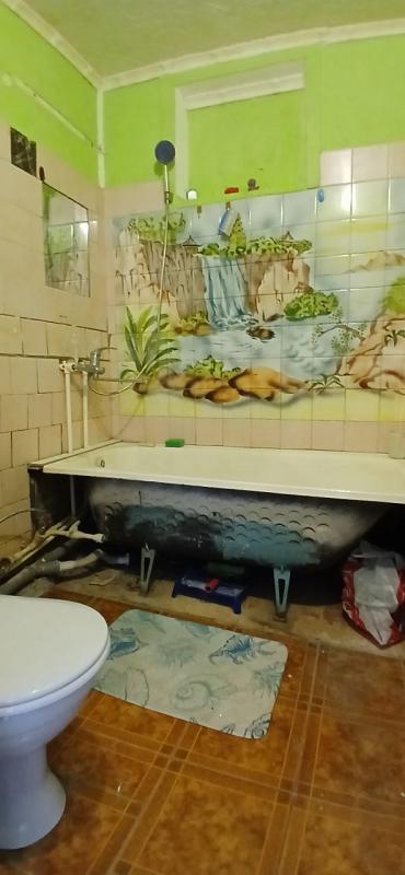 В продаже  2-комнатная квартира по очень хорошей  цене по адресу:  г. - Новотроицк