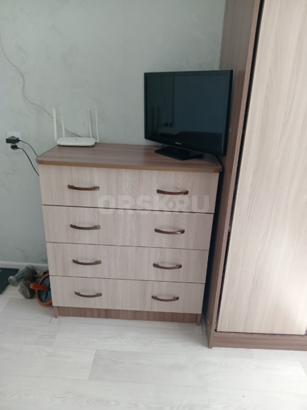 Продаётся шкаф, комод и компьютерный стол. - Орск