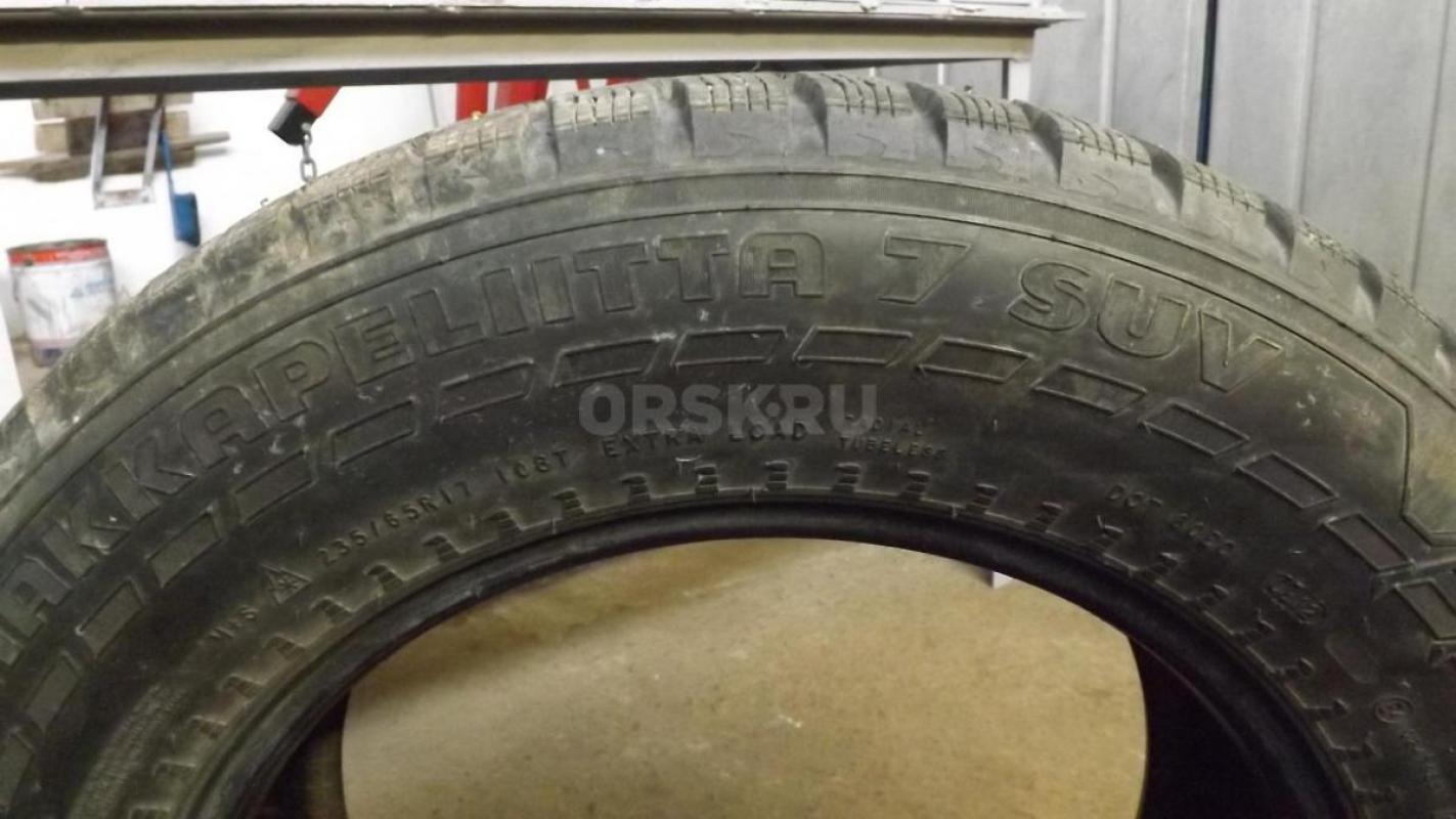 Продам автошину Нокия 235/65R17  зимняя, без грыж, порезов, грибков, жгутов и заплат. - Орск