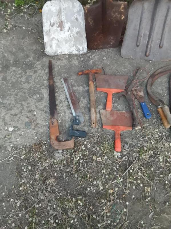 Продам лопаты , серпы , ножовки в рабочем состоянии. - Орск
