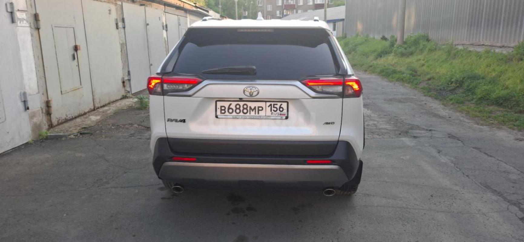 Продам Toyota Rav4 (Тойота Рав4), не бит не крашен,  гаражное хранение, 1 собственник,  куплена: окт - Орск