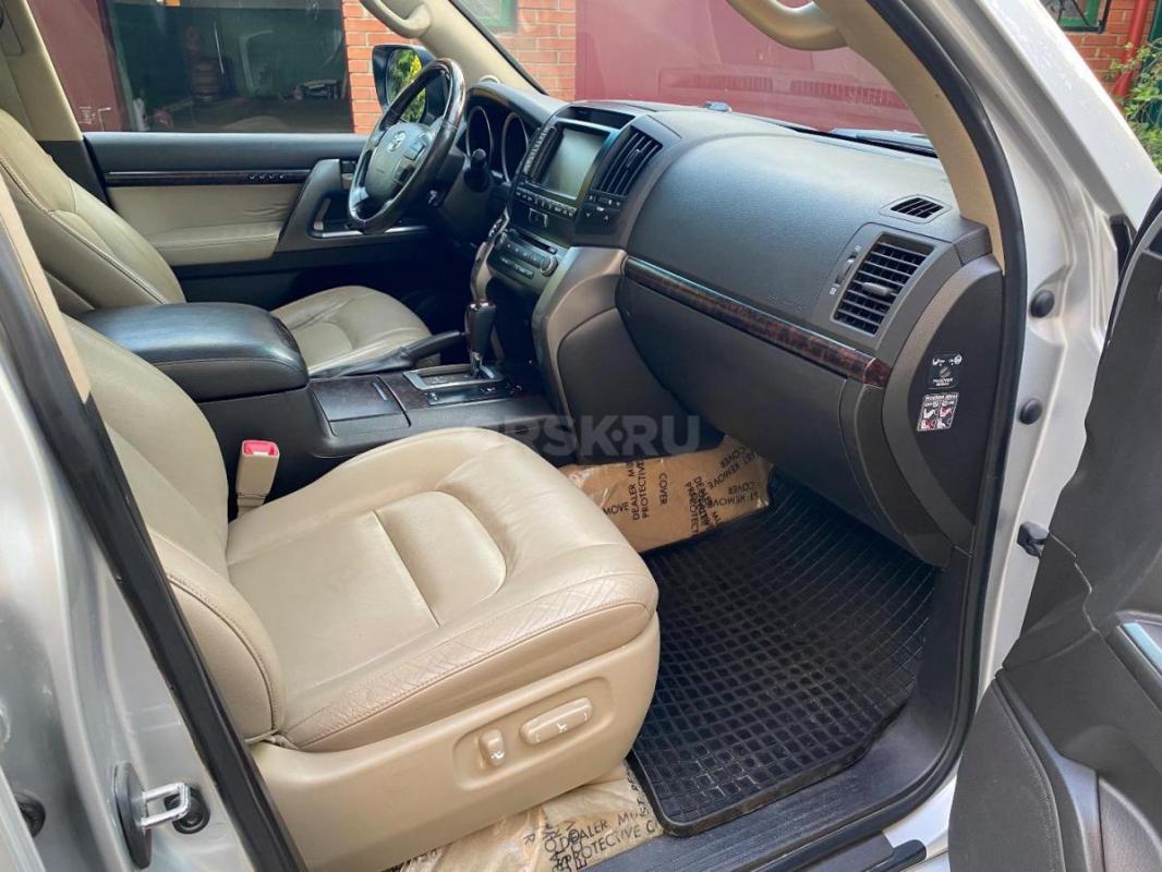 Продам личный автомобиль Land Cruiser 200. - Орск