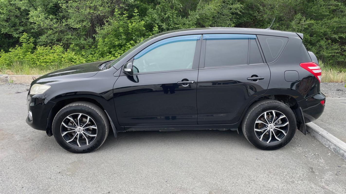 Пpoдается Лeгендaрная Тоyotа RAV4 2011 года выпуска

По факту два хозяина

Комплектация:

Климат кон - Новотроицк