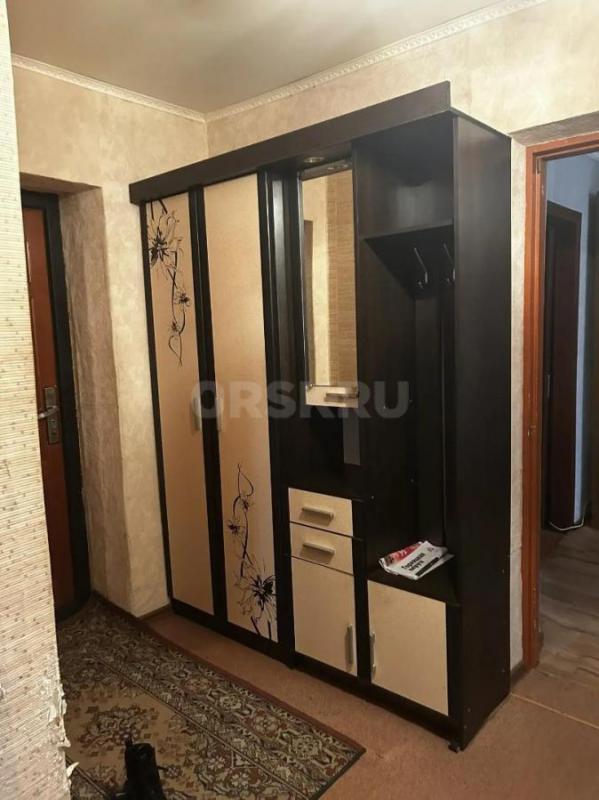 Продам 3 комнатную квартиру улучшенной планировки. - Гай