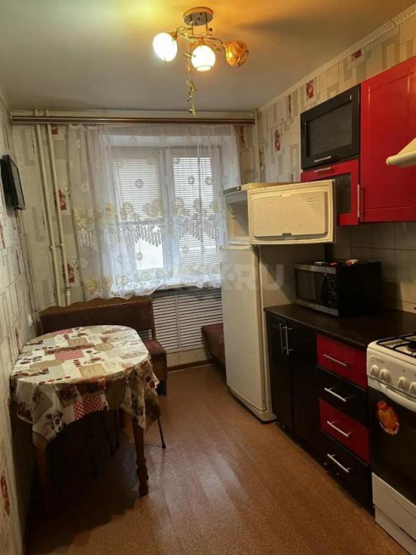 Продам 3 комнатную квартиру улучшенной планировки. - Гай