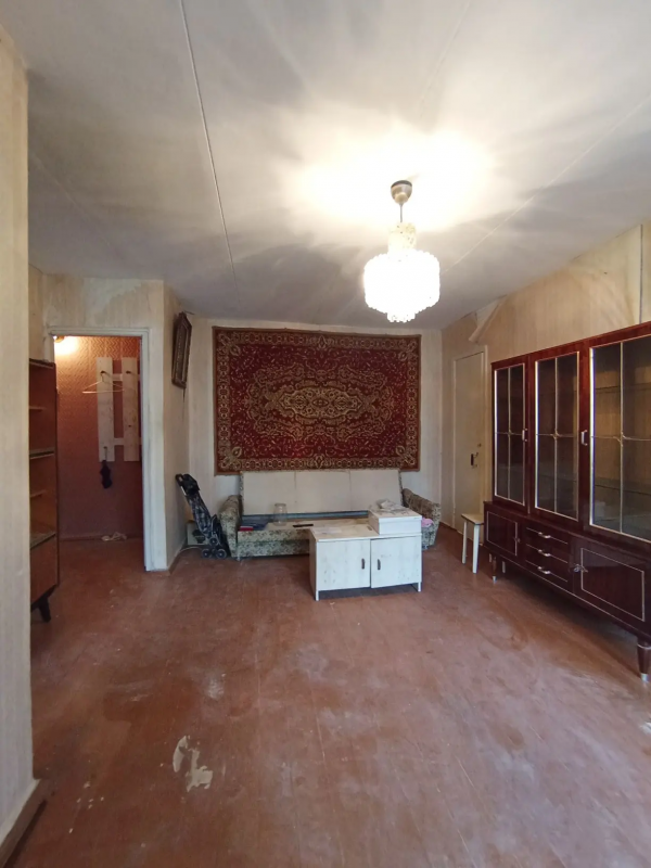 В продаже  2-комнатная квартира по адресу:  г. - Новотроицк