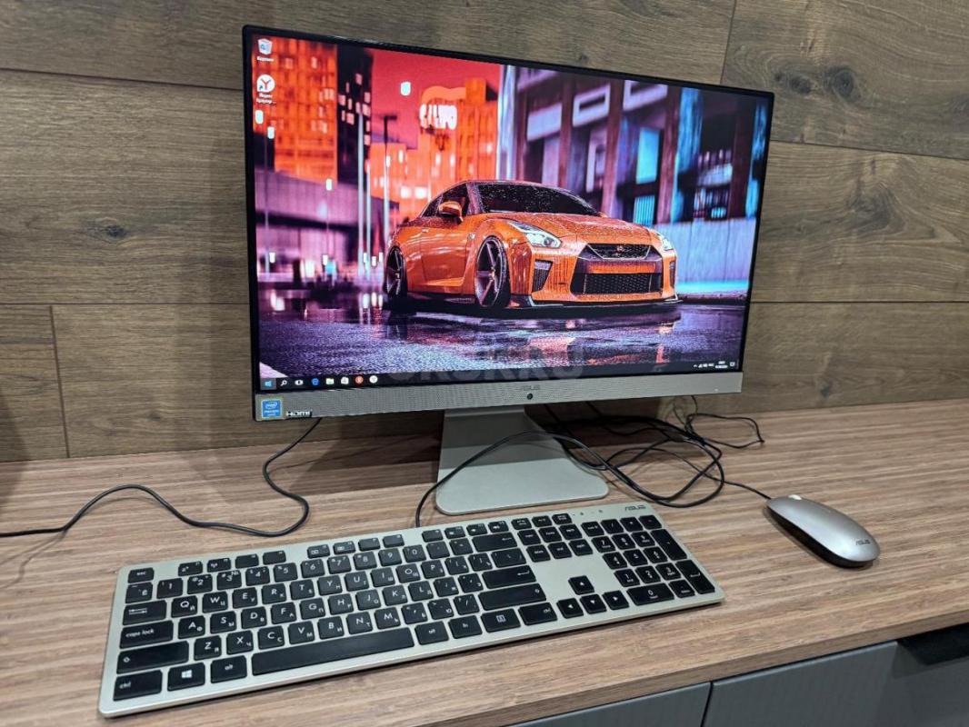 Моноблочный Компьютер  ASUS практически новый очень удобный встроено все в Экран никаких лишних пров - Орск