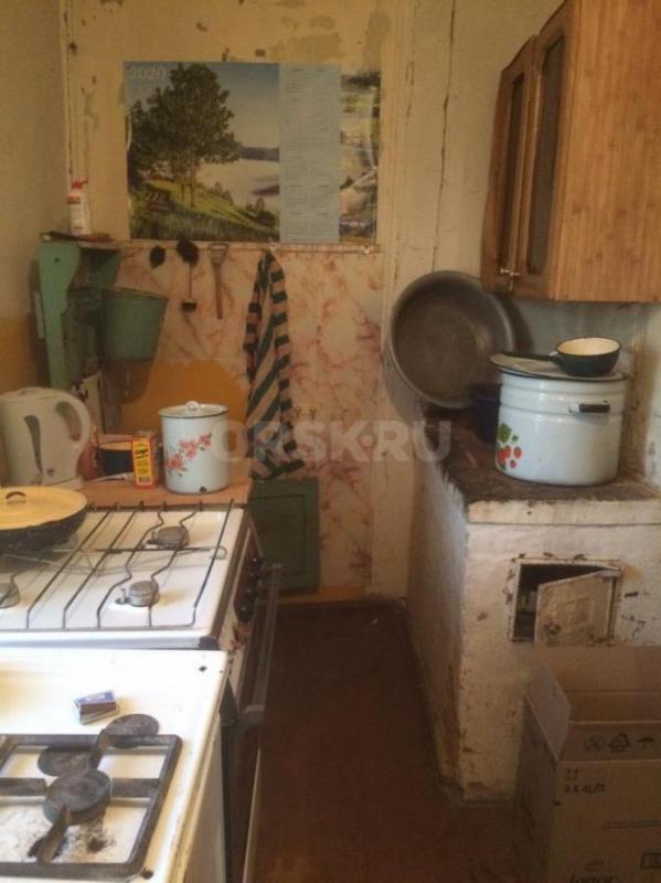 Продается дом в старом городе, в районе Форштадт, Земля и дом в собственности,  удачное месторасполо - Орск