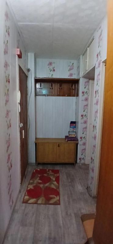 В продаже  2-комнатная квартира на привлекательном этаже с раздельными ходами. - Новотроицк