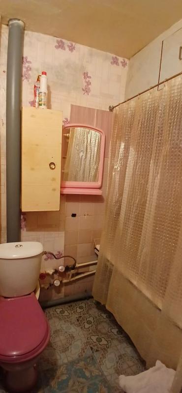 В продаже  2-комнатная квартира на привлекательном этаже с раздельными ходами. - Новотроицк