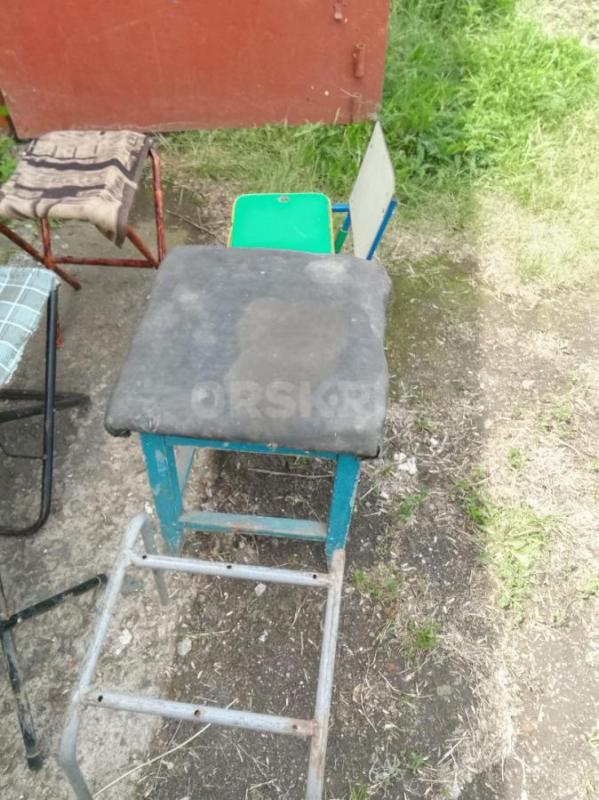 Продам складные стулья и табурет по договоренности. - Орск