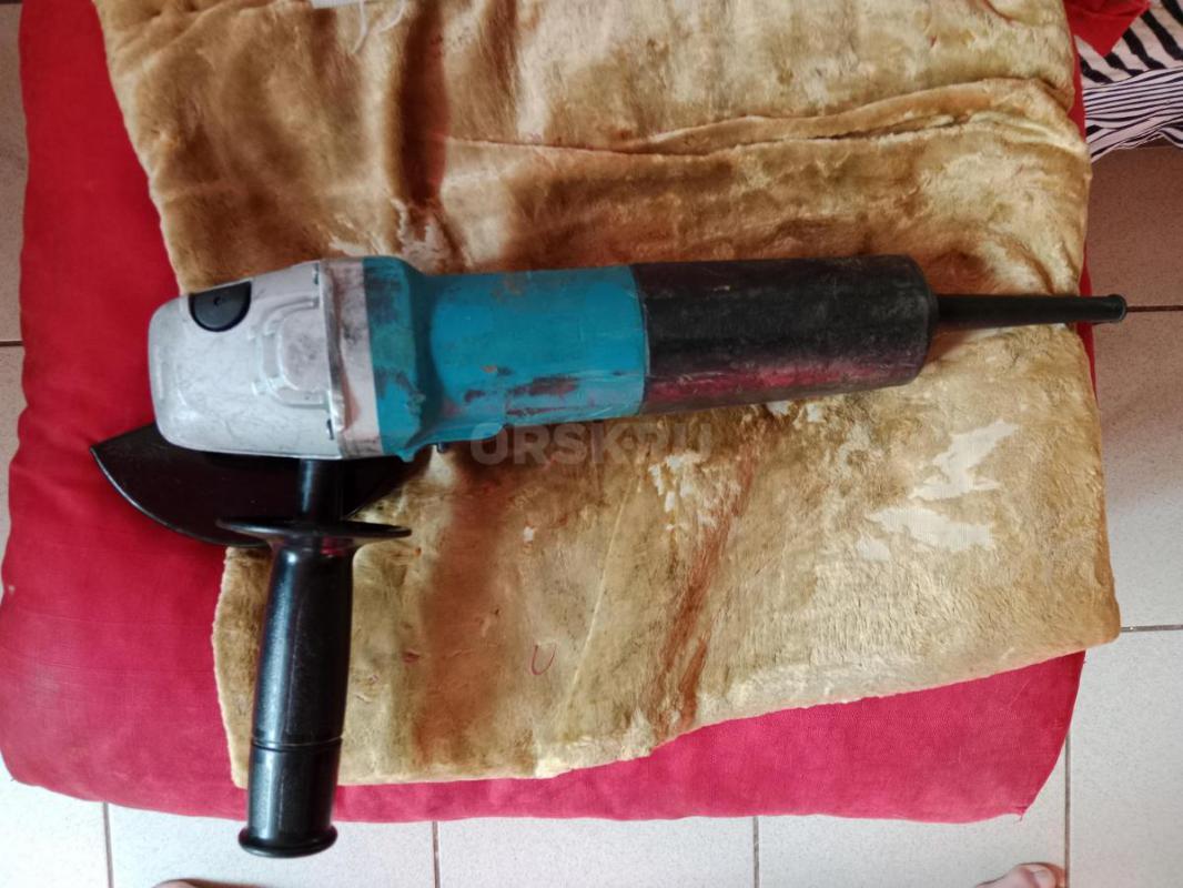 Болгарка Makita hn9565 Оригинал 1100вт 125мм круг в отличном рабочем состоянии район Нефтяников - Орск