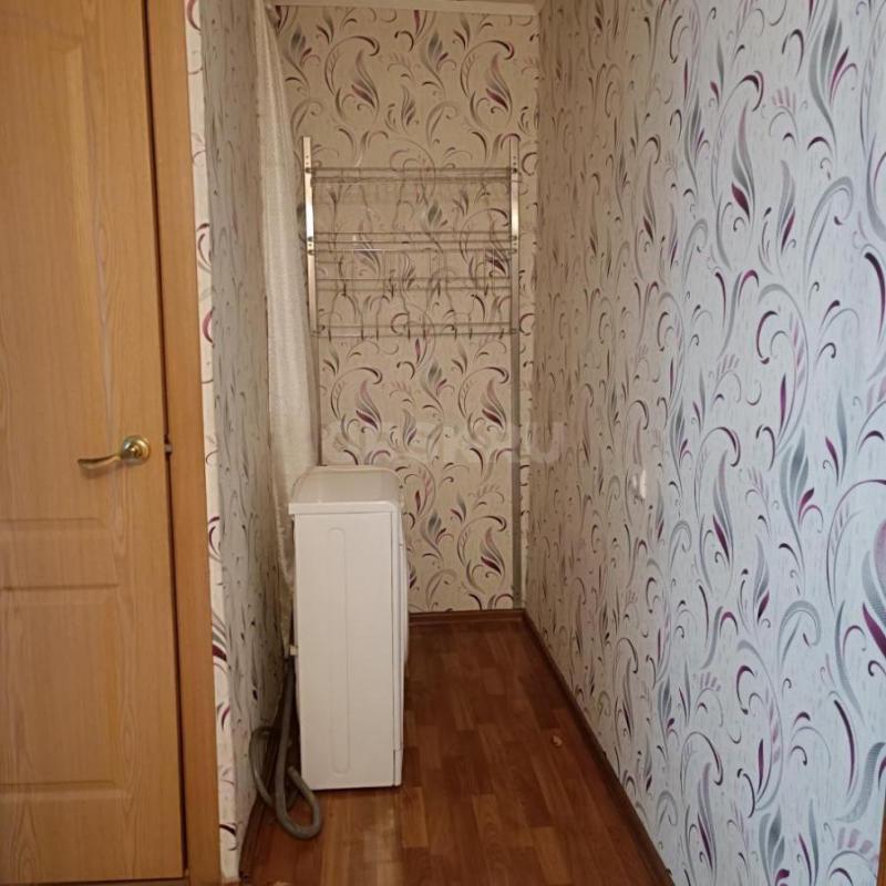 Продам 2 комн квартиру ул Стартовая, на 3 этаже 5 этажного дома,комнаты раздельные, чистая, тёплая, - Орск
