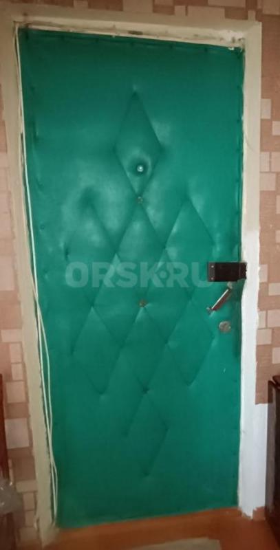 Продам входную деревянную дверь. - Орск