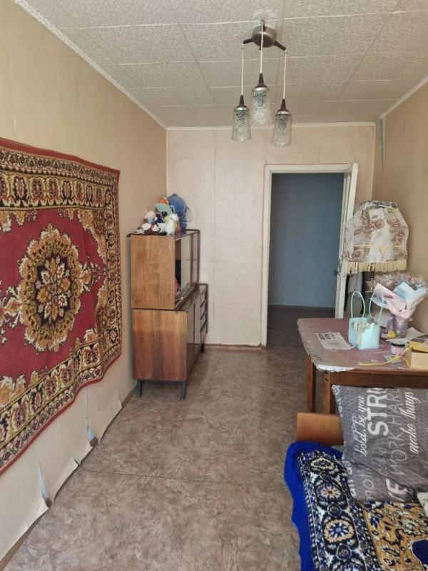 Продам 3-х комнатную квартиру без ремонта в районе западного, торг уместен - Новотроицк