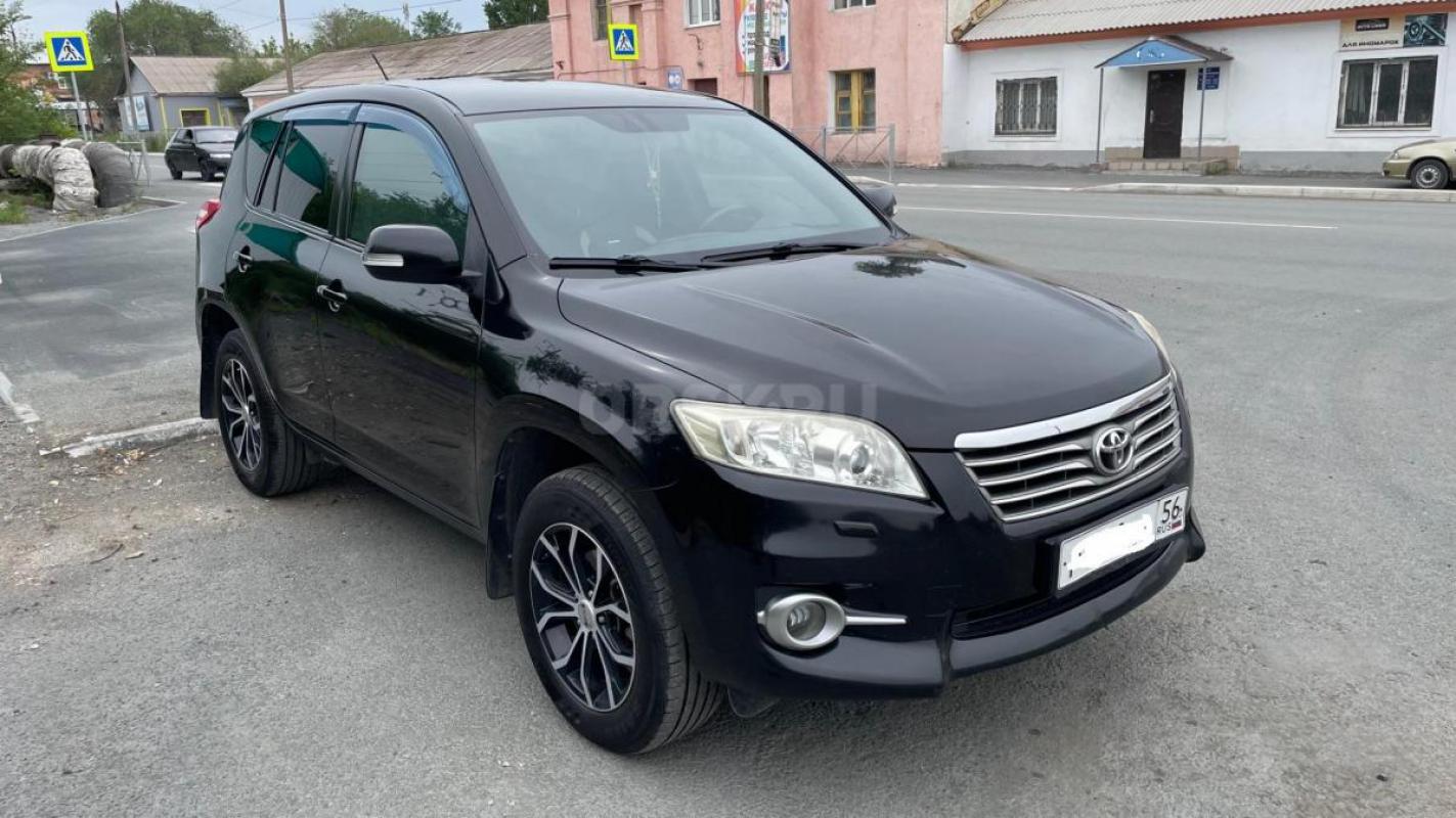 Пpoдается Лeгендaрная Тоyotа RAV4 2011 года выпуска

По факту два хозяина

Комплектация:

Клим - Новотроицк