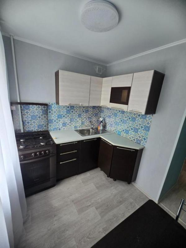 Продается  1- комнатная квартира по адресу пер. - Орск