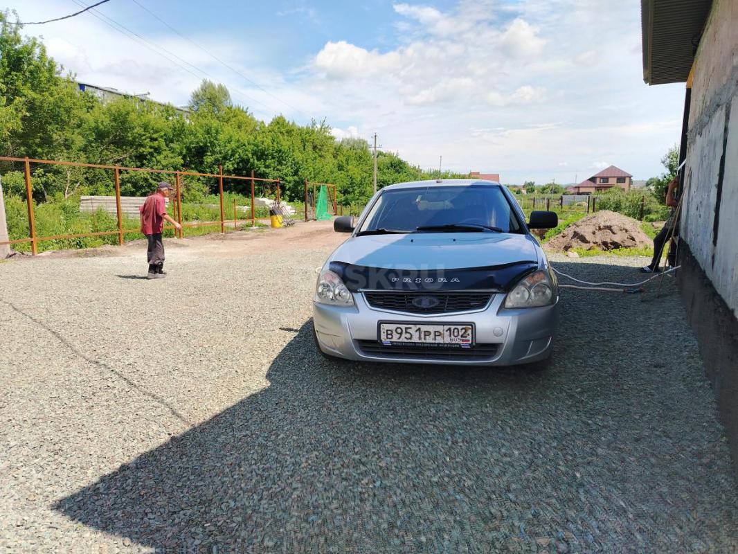 Приора хетчбек в отличном внешнем и техническом состоянии. - Орск