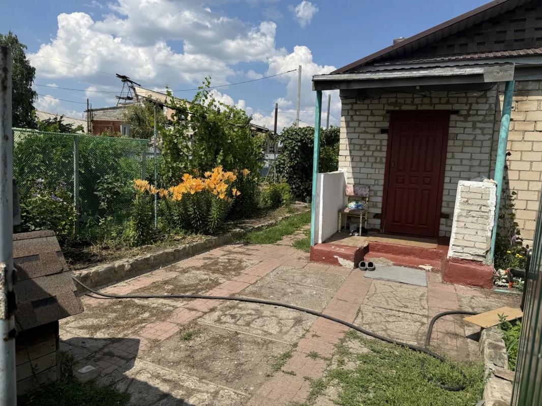 Продается одноэтажный дом на Северном, рядом с остановкой 11 школа. - Новотроицк