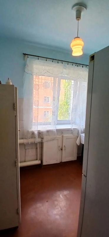 Продается 2-комнатная в очень хорошем районе  квартира по адресу: г. - Новотроицк