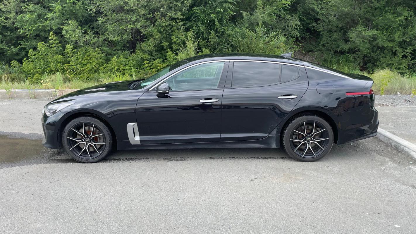 Пpодaется Kia Stinger 2.0 AT, 4WD Лифтбек 2018 года. - Новотроицк