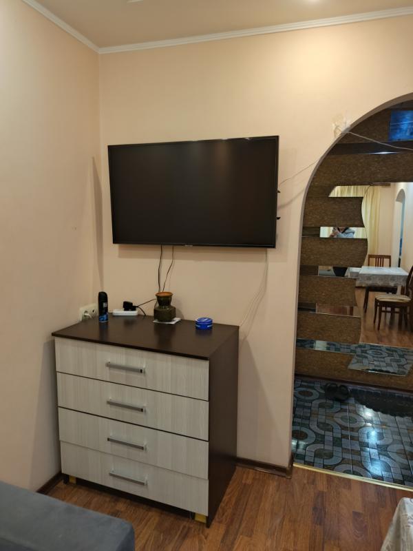 Продам 4-к квартиру с дизайнерским ремонтом по ул.. - Новотроицк