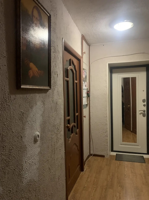 Продается уютная двухкомнатная квартира на третьем этаже кирпичного дома. - Гай