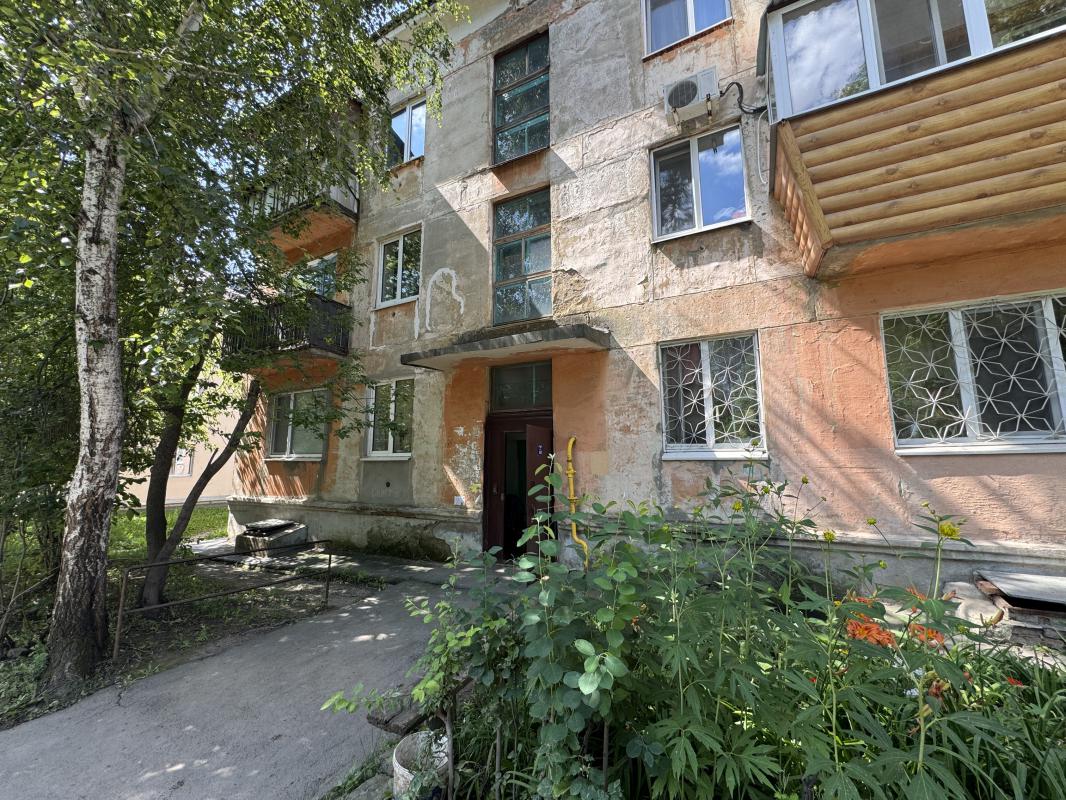 Продается 2-комнатная квартира по адресу: Советская, дом 3. - Гай