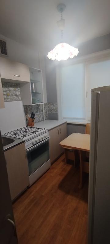 Продаю 1к квартиру на 1 этаже в 5 этажном доме по пр. - Новотроицк