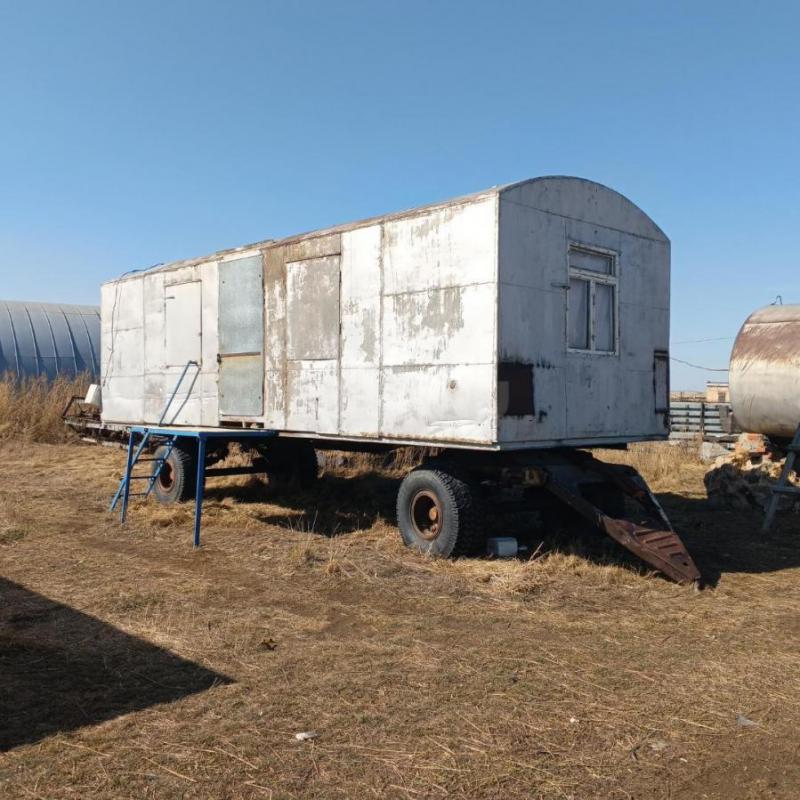 Продам сельхоз технику трактора К-700, Т-150, МТЗ-80 а так имеются культиваторы загрузчик веялок и о - 1