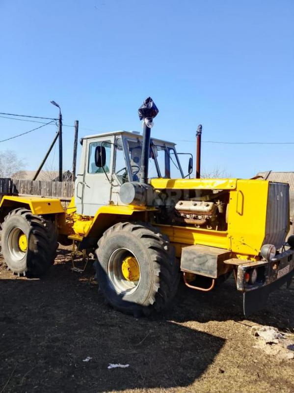 Продам сельхоз технику трактора К-700, Т-150, МТЗ-80 а так имеются культиваторы загрузчик веялок и о - 1