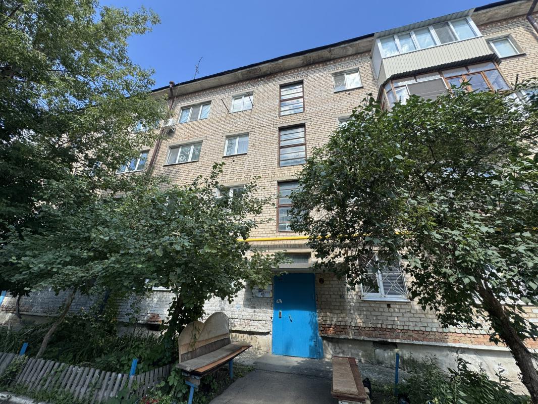 Продается 2-комнатная квартира в тихом районе по адресу: Советская 16А на 2 этаже 4-этажного кирпичн - Гай