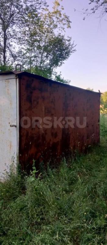 Железный гараж-бытовка 4м*2,5м внутри зашит вагонкой с полом. - Орск