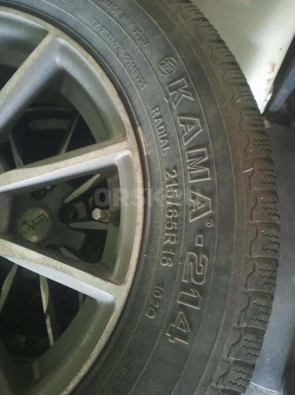 Продам 4 шины на дисках в хорошем состоянии КАМА 215/65 R 16 (лето) на дисках  LegeArtis в хорошем с - Орск