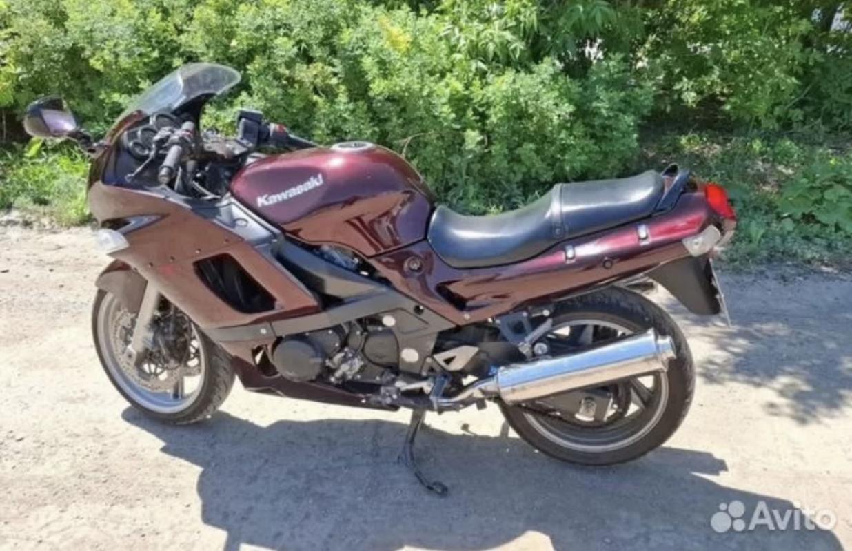 Срочно продам мотоцикл Kawasaki ZZR 400-2

Год выпуска: 2007
Пробег, км: 39 000
Тип двигателя: Бензи - Гай